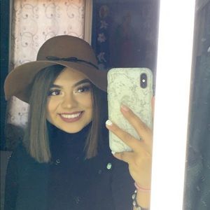 Meet your Posher, Suseth
